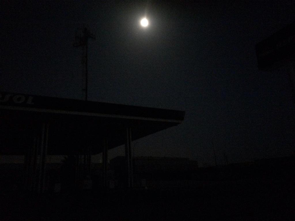 La gasolinera abandonada en algún punto cercano a Marinaleda